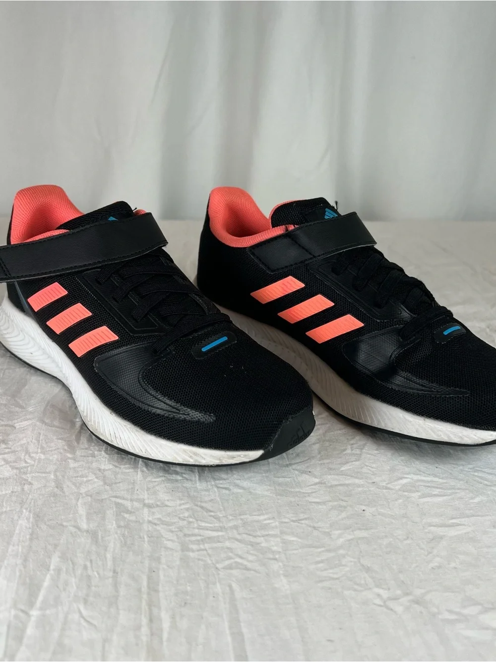 Adidas Runfalcon 2.0 Youth sz2.5 Black&Coral Sneakers Adjustable Velcro Strap